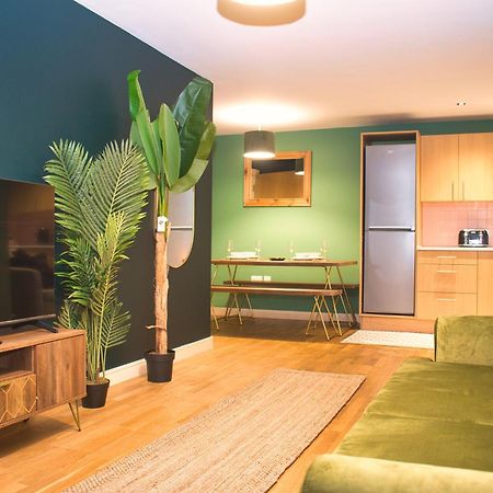 Spacious City Centre Apt - Free Parking - Ao Arena Manchester Dış mekan fotoğraf