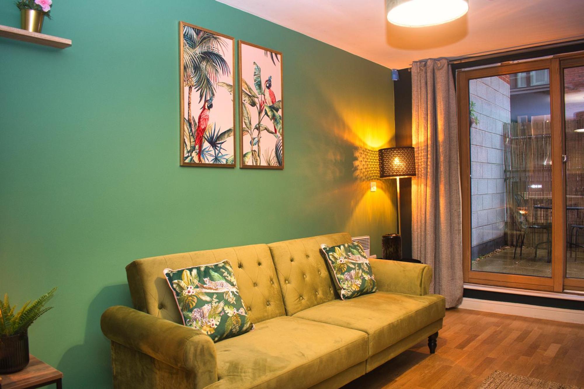 Spacious City Centre Apt - Free Parking - Ao Arena Manchester Dış mekan fotoğraf